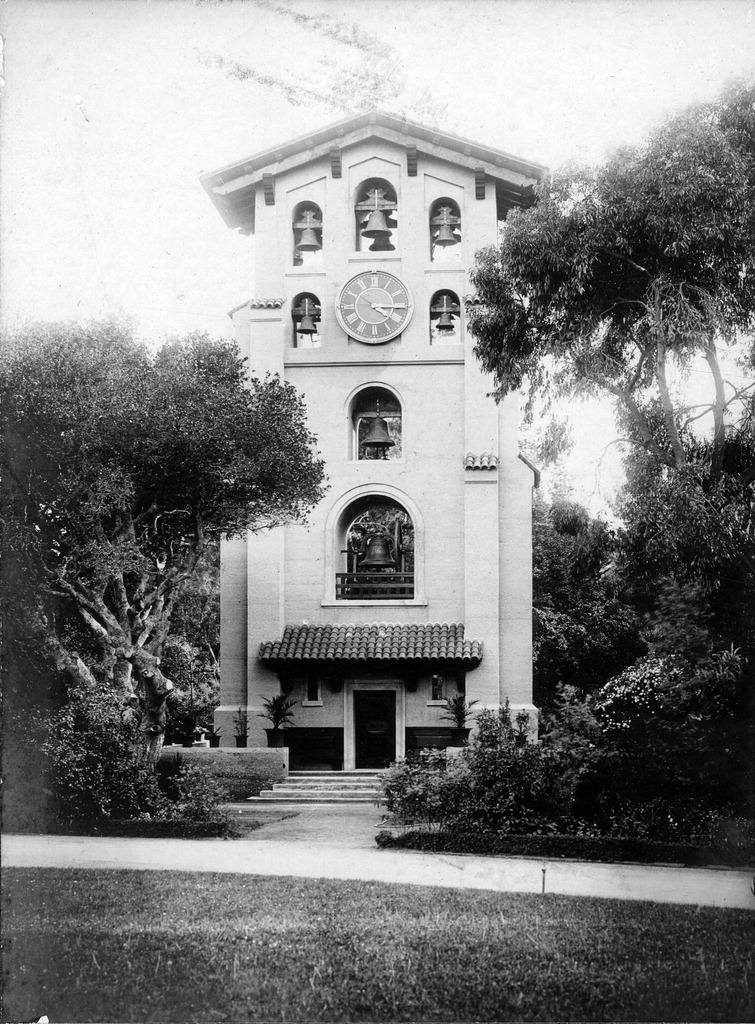 Morgan directed that El Campanile be constructed of concrete reinforced with steel.