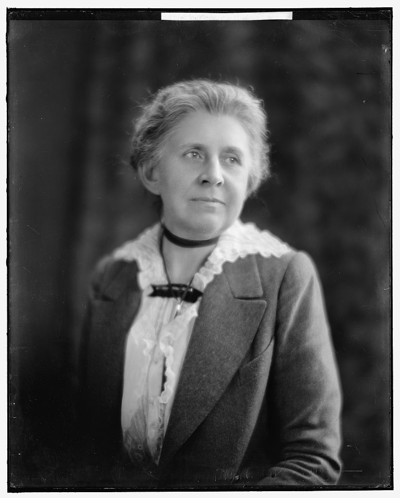 Hornberger spends one class day each year dresses as Ida Tarbell and telling the journalist's story