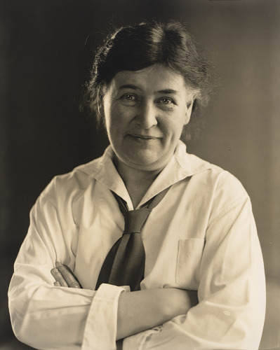 Willa Cather's novel My Ántonia depicts sexual violence on the Great Plains during the period of settlement.
